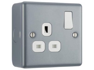 Masterplug® Metal Clad Switched Socket 13A